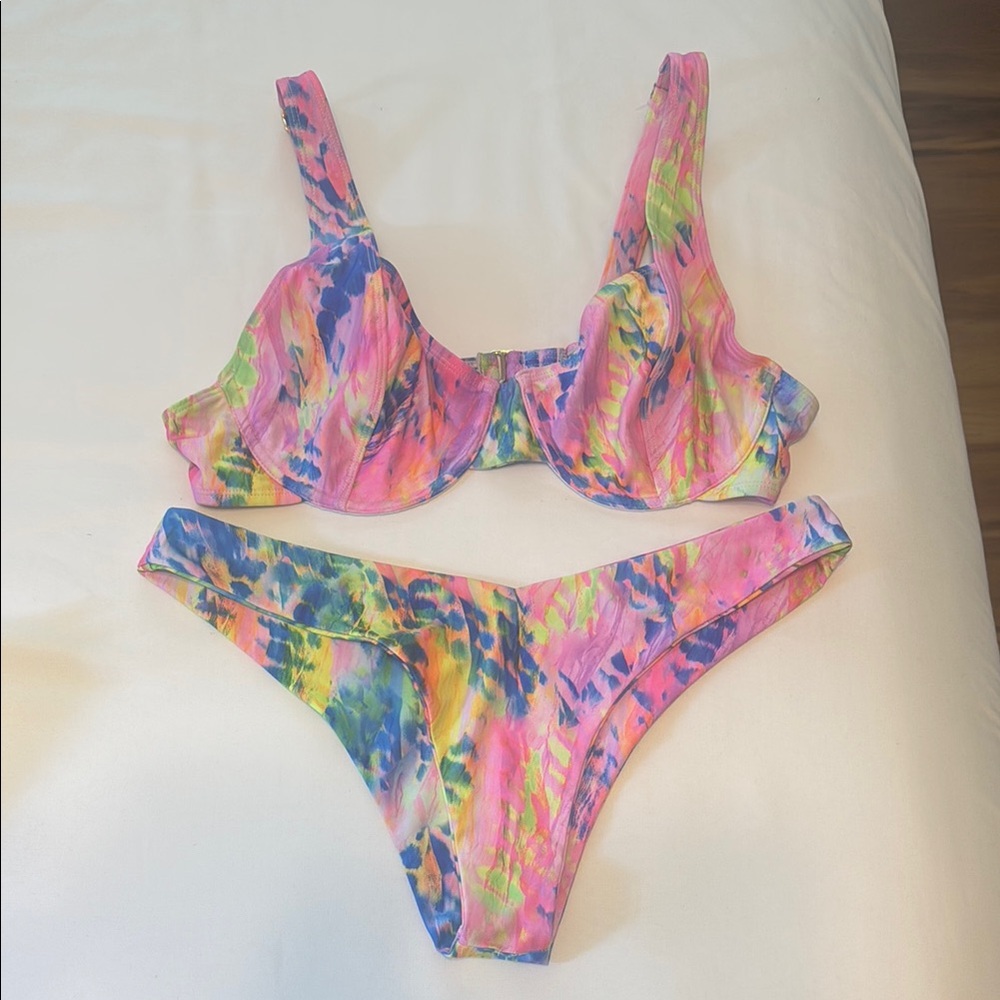 Kulani Kinis Multicolor Bikini Set